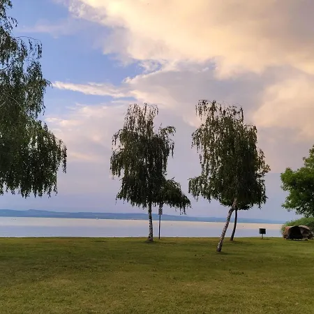 Szemesi Apartament Balatonszárszó
