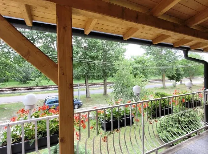 Szemesi * Balatonszemes